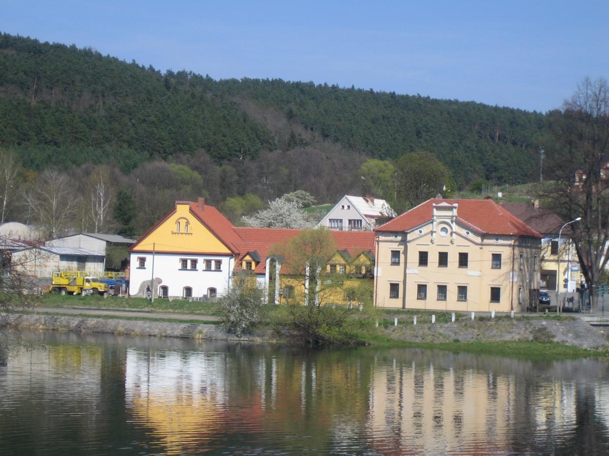 Penzion Patak Kamyk nad Vltavou エクステリア 写真